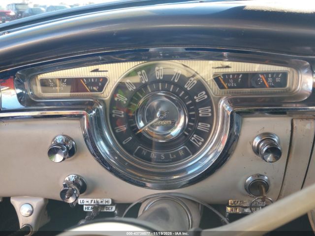 Oldsmobile Holiday 88 Image 4