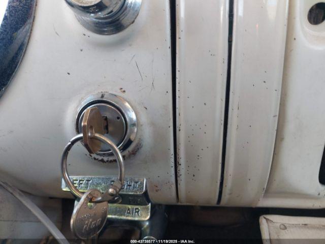 Oldsmobile Holiday 88 Image 6