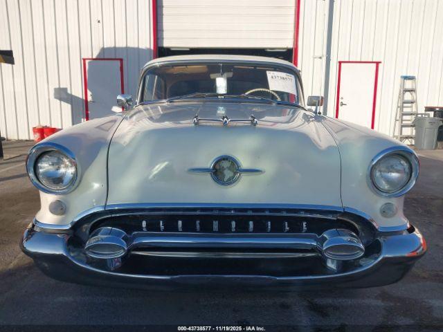 Oldsmobile Holiday 88 Image 10