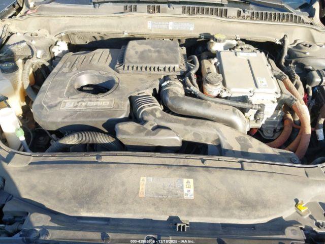 Ford Fusion S Image 8