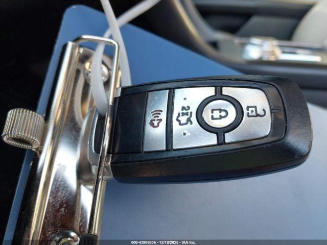 Ford Fusion S Image 13