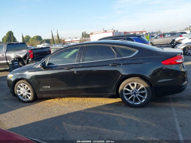 Ford Fusion S Image 14