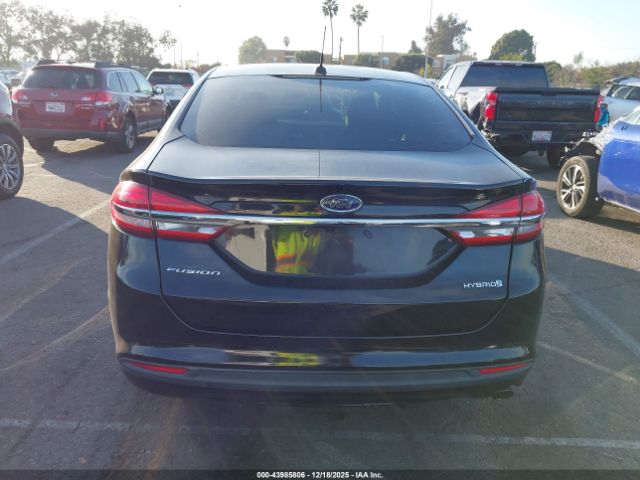 Ford Fusion S Image 2
