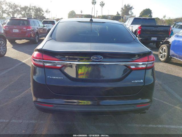 Ford Fusion S Image 2