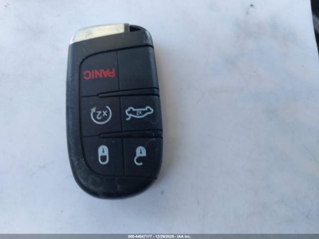 Jeep Grand Cherokee Altitude 4x2 Image 10