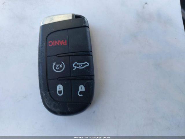 Jeep Grand Cherokee Altitude 4x2 Image 10