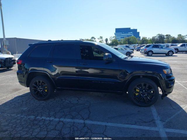 Jeep Grand Cherokee Altitude 4x2 Image 11