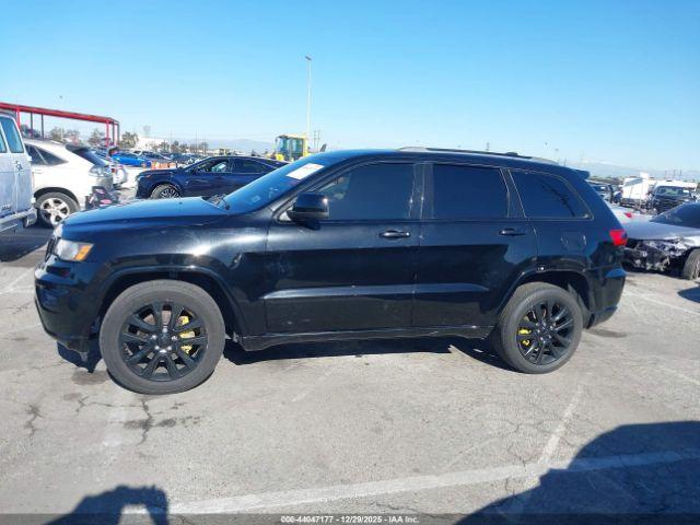 Jeep Grand Cherokee Altitude 4x2 Image 12