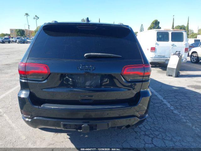 Jeep Grand Cherokee Altitude 4x2 Image 14