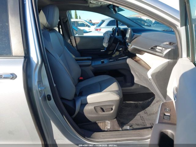 Toyota Sienna Xle Image 12