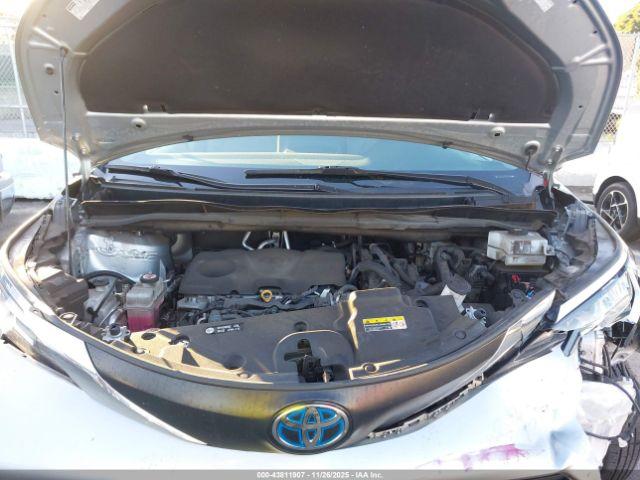 Toyota Sienna Xle Image 16