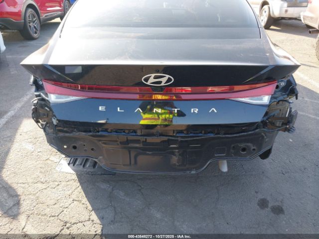 Hyundai ELANTRA Sel Image 3