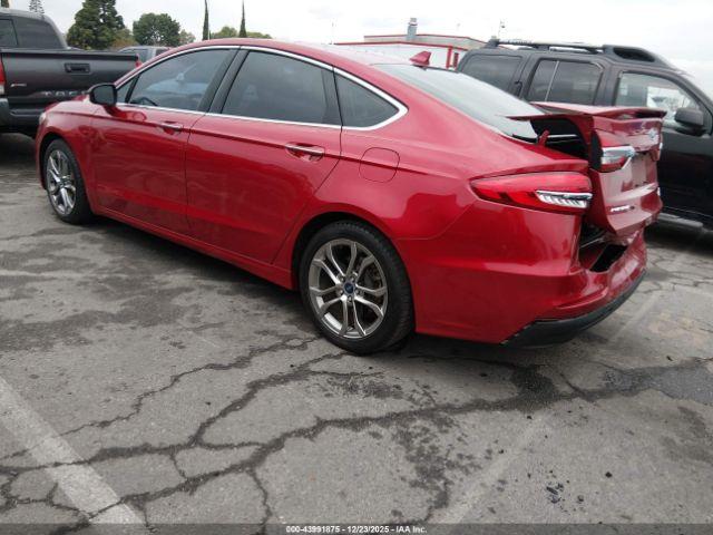 Ford Fusion Hybrid Titanium Image 5