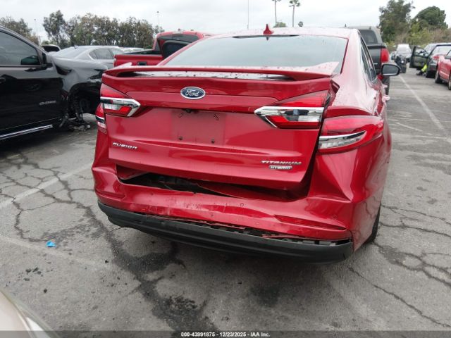 Ford Fusion Hybrid Titanium Image 10