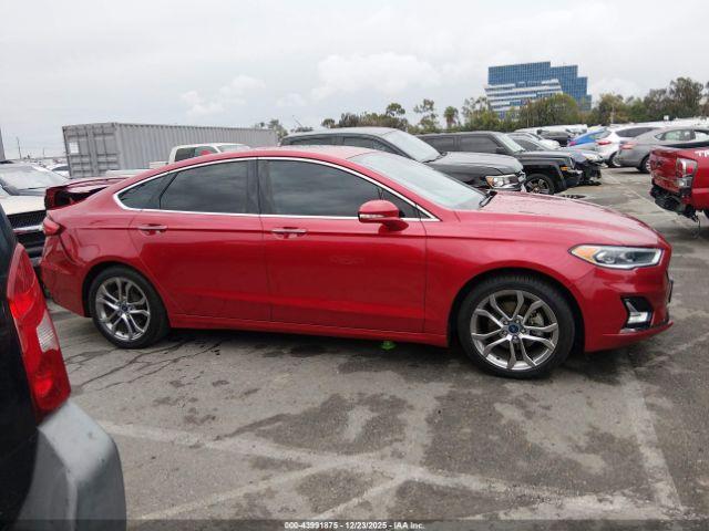 Ford Fusion Hybrid Titanium Image 2