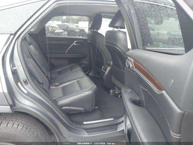 Lexus RX Image 14