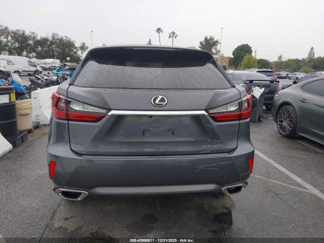 Lexus RX Image 4