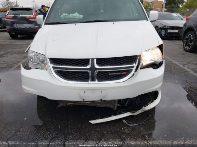 Dodge Grand Caravan Sxt Image 2