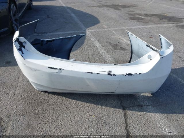 Toyota Camry Le Image 12