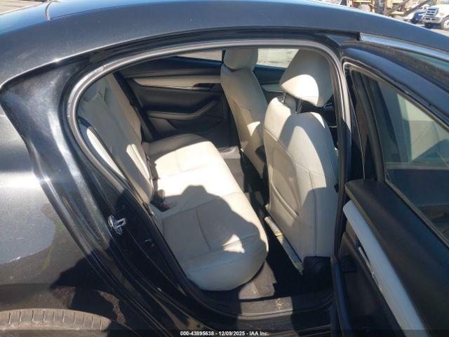 Mazda Mazda3 Premium Package Image 5