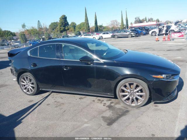 Mazda Mazda3 Premium Package Image 8