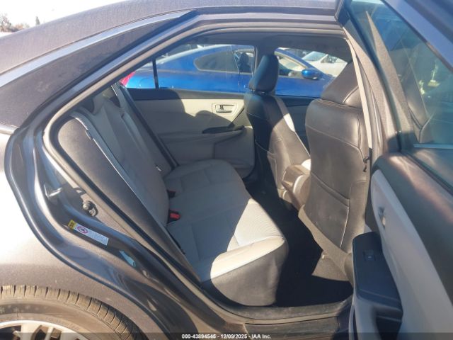 Toyota Camry Se Image 14