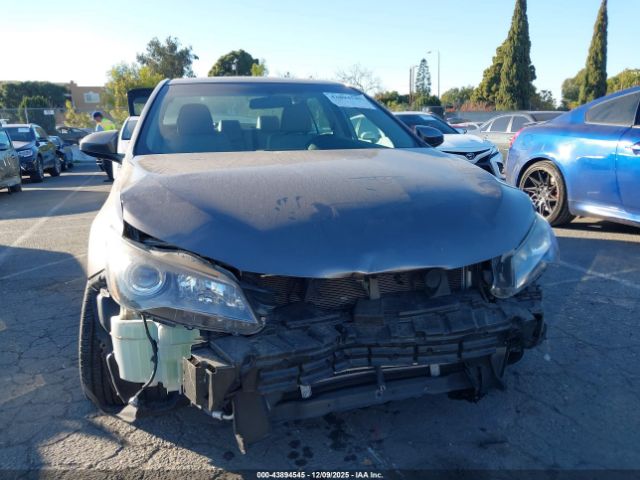 Toyota Camry Se Image 2