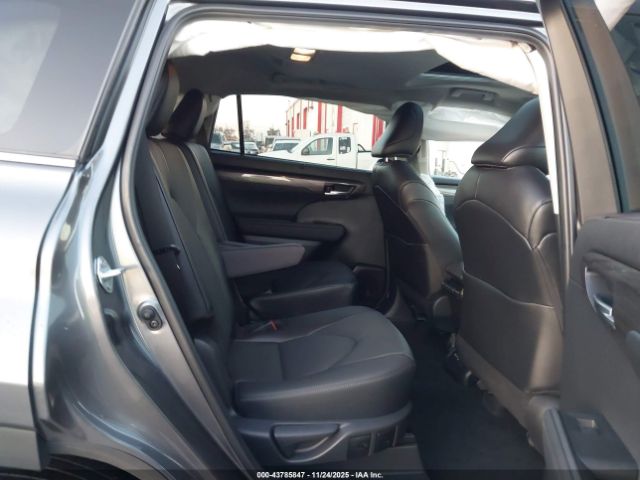 Toyota Highlander Limited Image 7