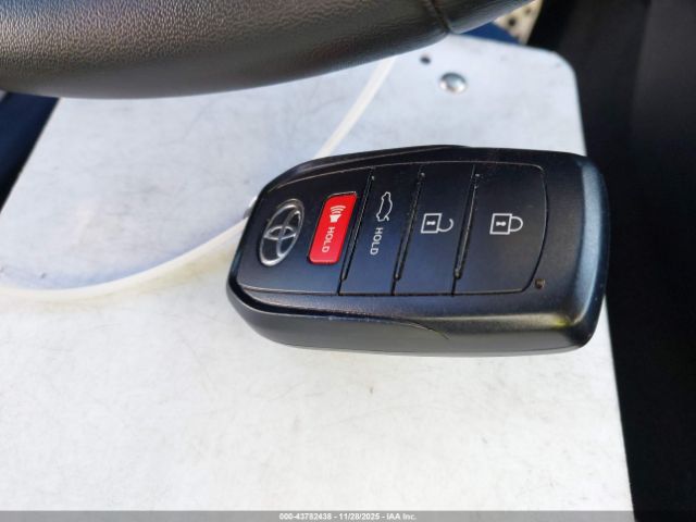 Toyota Camry Se Image 15