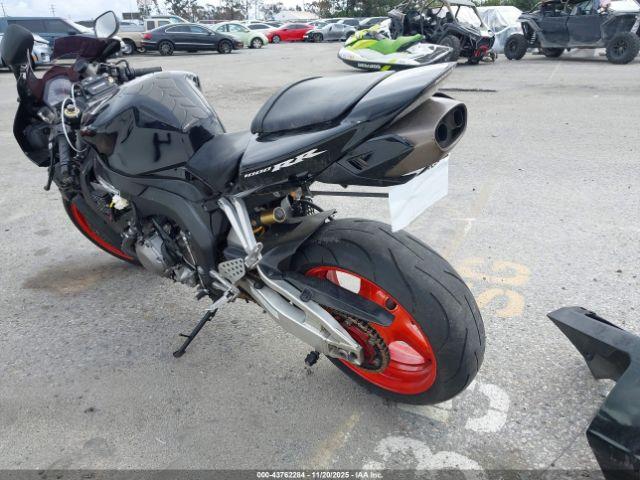 Honda Cbr1000 Rr Image 8