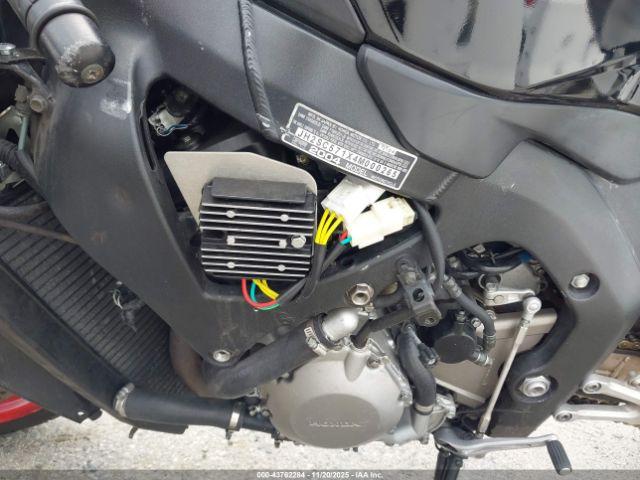 Honda Cbr1000 Rr Image 4