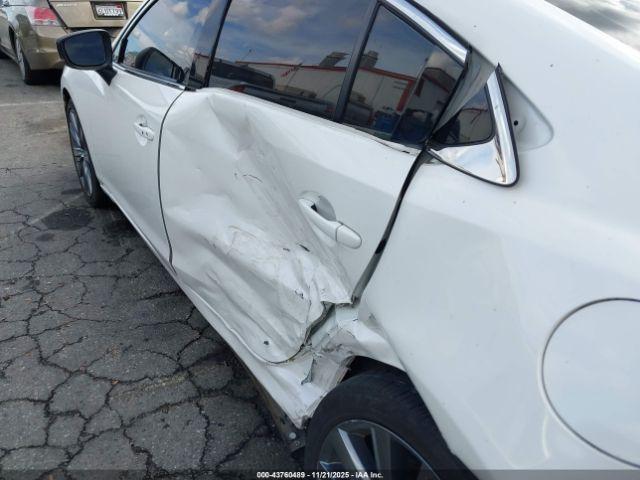 Mazda Mazda6 Touring Image 11