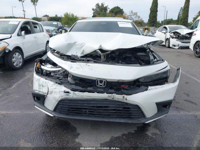 Honda Civic Sedan Image 8