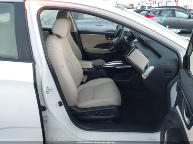 Honda Clarity Plug-In Hybrid Touring Image 18