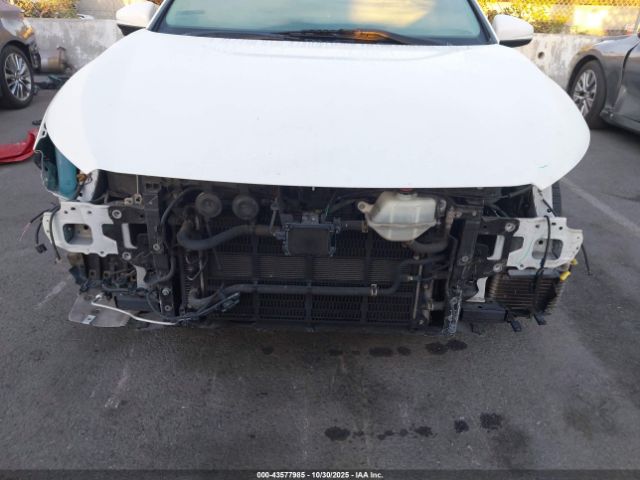 Honda Clarity Plug-In Hybrid Touring Image 10