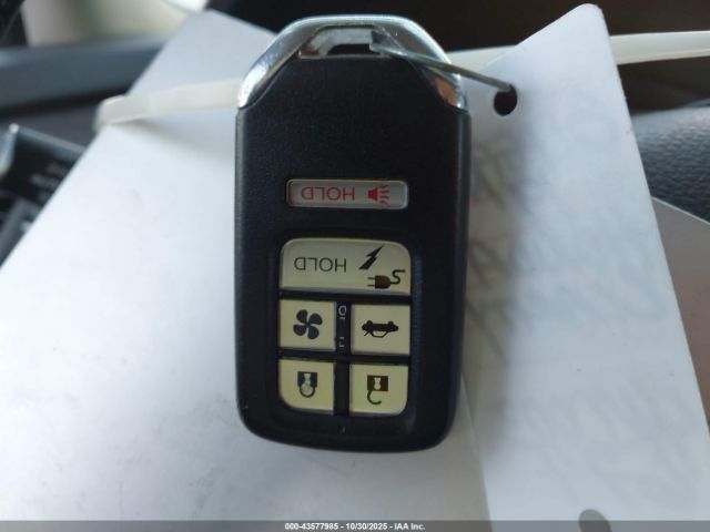 Honda Clarity Plug-In Hybrid Touring Image 16