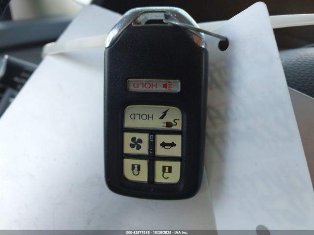 Honda Clarity Plug-In Hybrid Touring Image 16