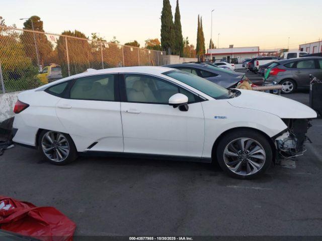 Honda Clarity Plug-In Hybrid Touring Image 8