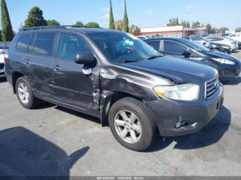  Salvage Toyota Highlander