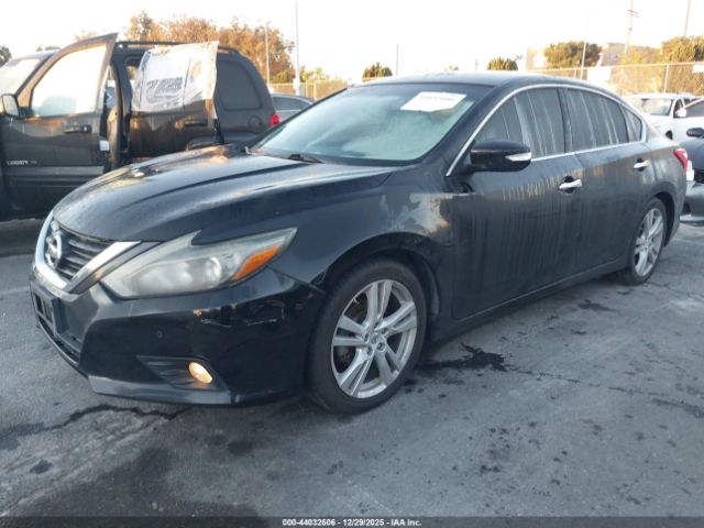 Nissan Altima Image 15