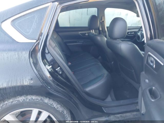 Nissan Altima Image 4