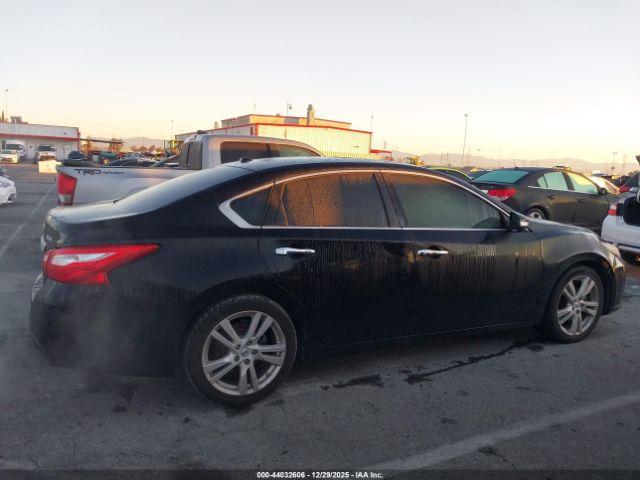 Nissan Altima Image 5