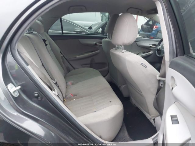 Toyota Corolla Le Image 5