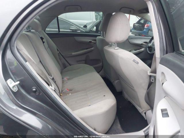 Toyota Corolla Le Image 5