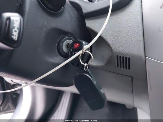 Toyota Corolla Le Image 16