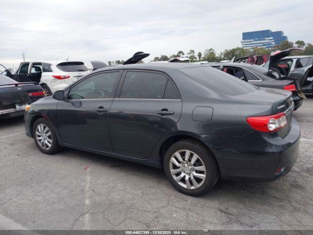 Toyota Corolla Le Image 12