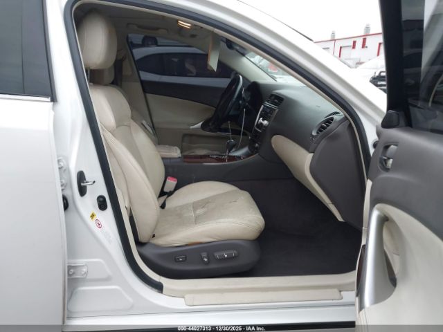 Lexus Is Image 11