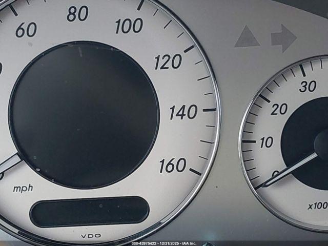 Mercedes-Benz E-Class 4matic Image 11