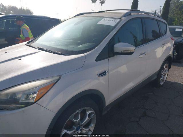 Ford Escape Titanium Image 10