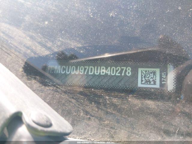 Ford Escape Titanium Image 4